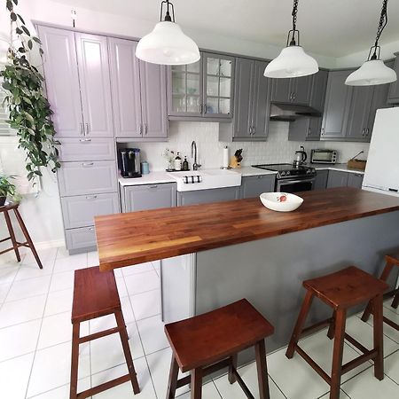 4 Bedroom 3 Washroom Charming Home In Markham With Warm Cozy Vibe Esterno foto