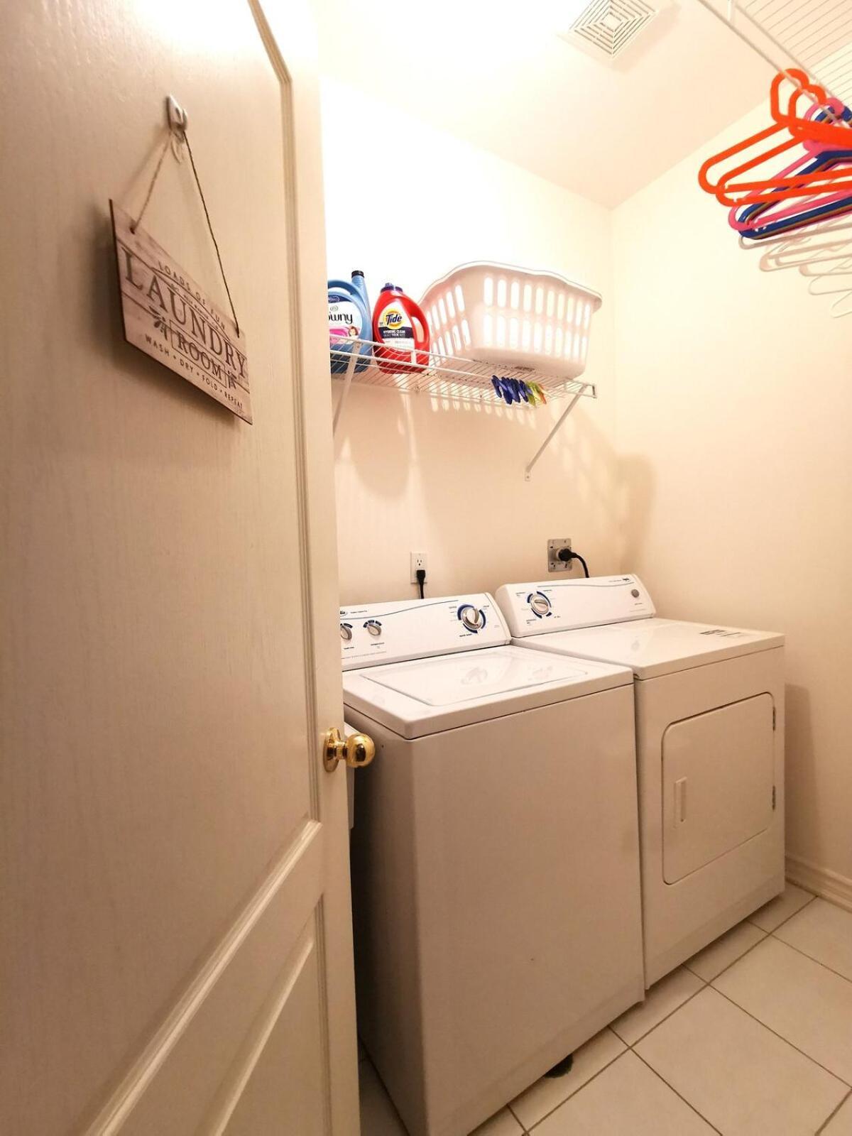 4 Bedroom 3 Washroom Charming Home In Markham With Warm Cozy Vibe Esterno foto