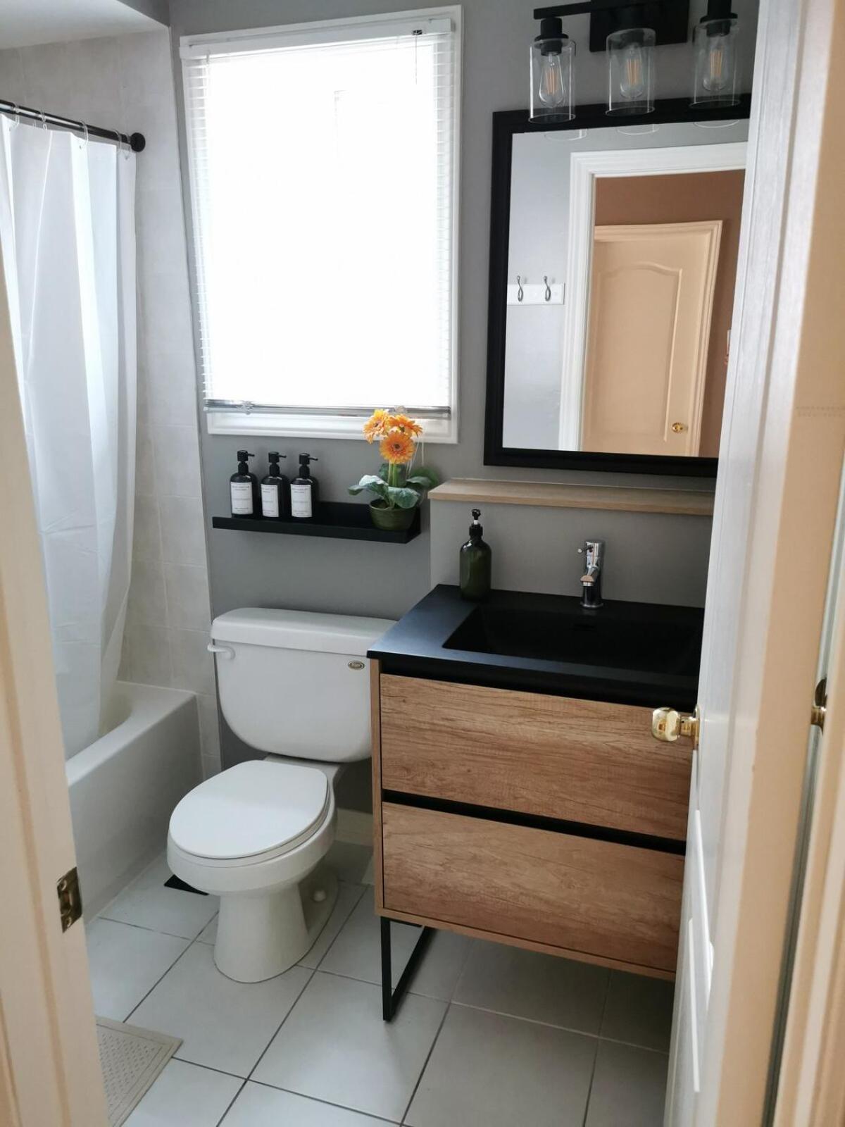 4 Bedroom 3 Washroom Charming Home In Markham With Warm Cozy Vibe Esterno foto
